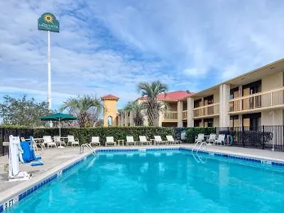 Lodge Super 8 By Wyndham Savannah