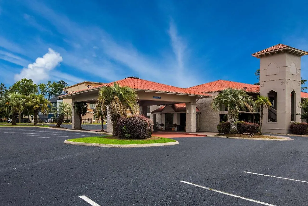 Super 8 By Wyndham Savannah contacts